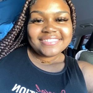 Meet your Posher, Ashlee